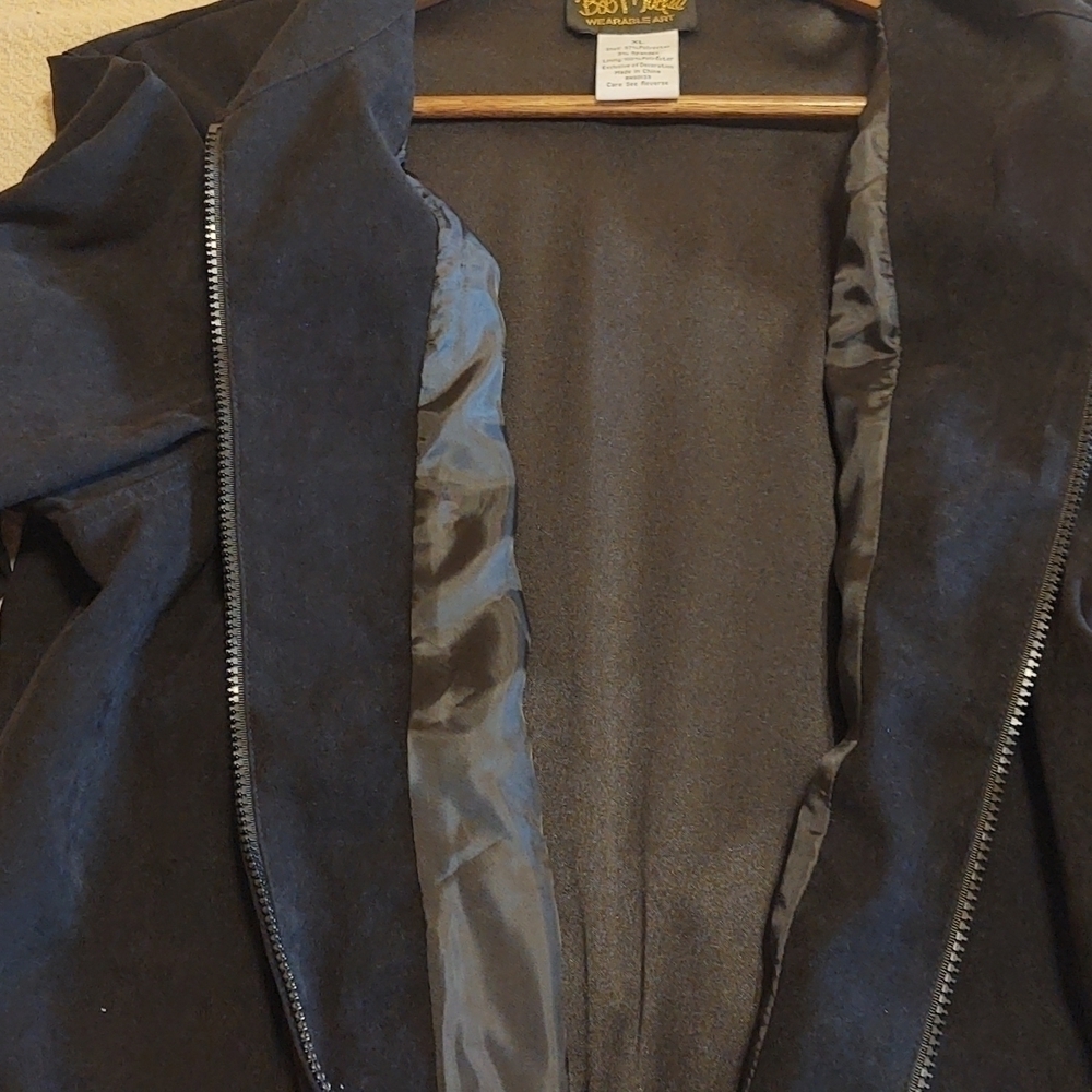 Bob Mackie Wearable Art Women's jacket. Black with tulip-like embroidery design - Picture 5 of 10